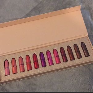 MAC SNOWBALL MINI LIPSTICK SET (12 LIPSTICKS)